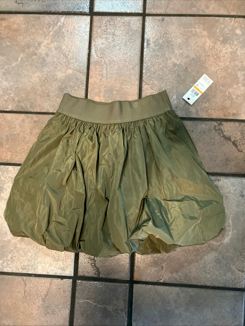 dkny bubble skirt size small NWT